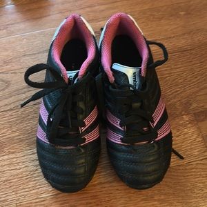 Umbro little girls soccer cleats